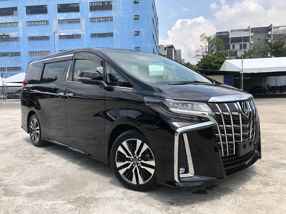 Toyota Alphard FRONT LEFT